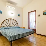 Bouganville * Palazzo (Livorno)