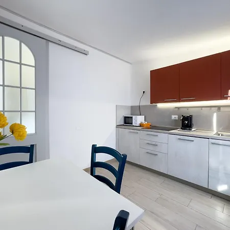 Bouganville Apartment *