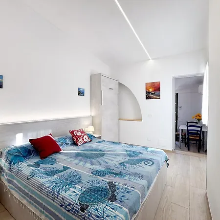 Bouganville Apartment Palazzo (Livorno)