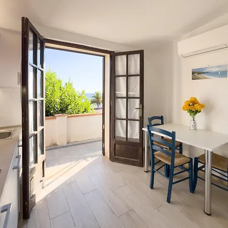 Bouganville Apartment *