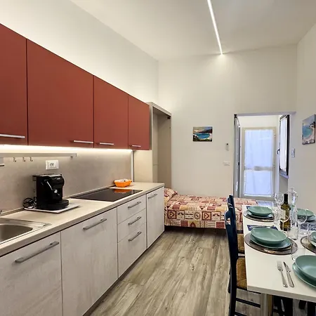 Bouganville Apartment Palazzo (Livorno)