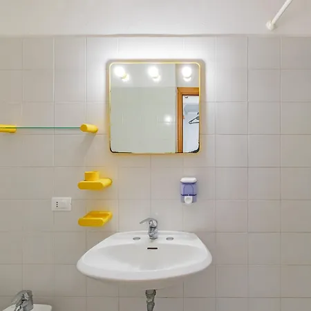 Apartment Bouganville Palazzo (Livorno)