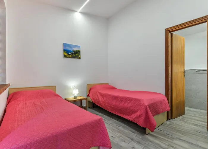 Bouganville Palazzo (Livorno)